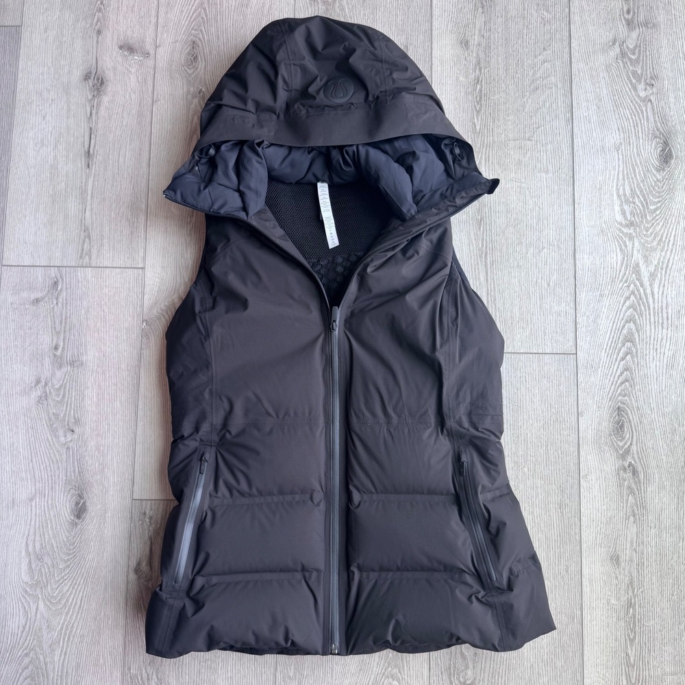 Lululemon Brave the Cold Vest Black Down Puffer Removable Hood Womens Size 12